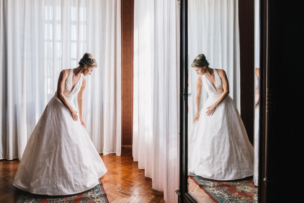 destination wedding in italia - bride dress