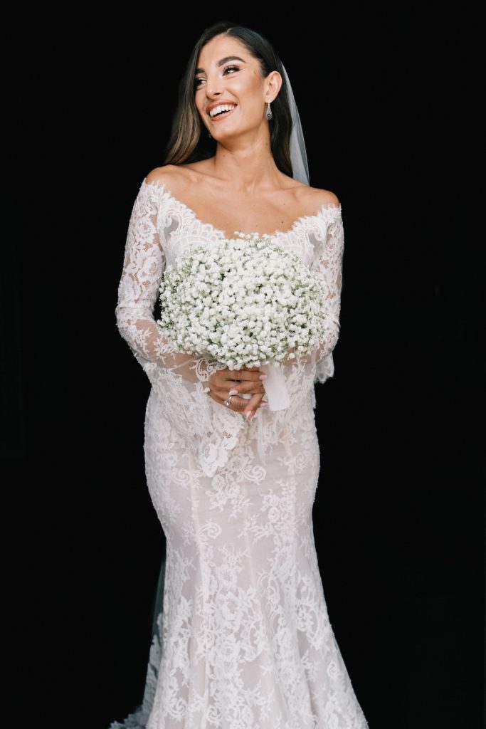 Matrimonio a Napoli con ricevimento alla Conca sul Mare
vestizione sposa
abito da sposa
atelier emè
ritratto sposa 
