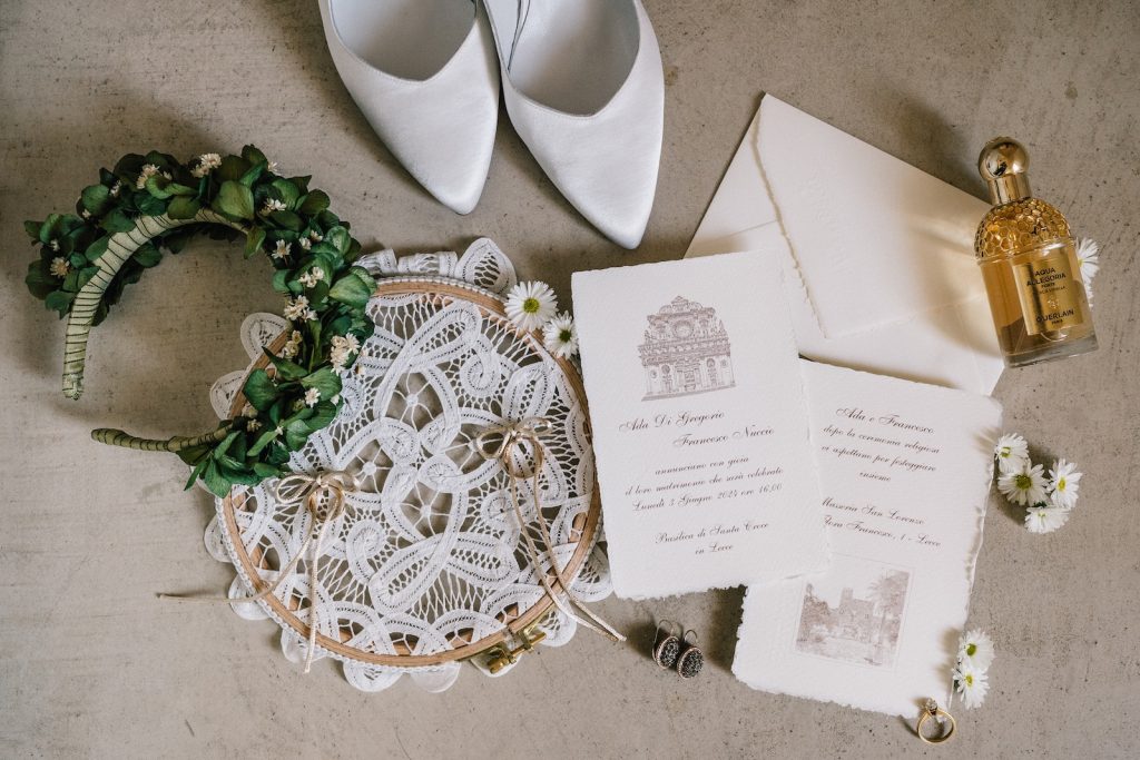 Matrimonio a Masseria San Lorenzo Lecce
stationary
inviti
dettagli sposa
