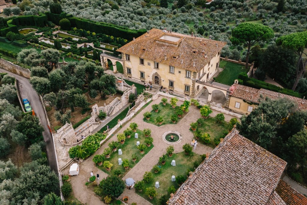 Matrimonio a Villa Gamberaia in Toscana
welcome party
pizza party
drone view