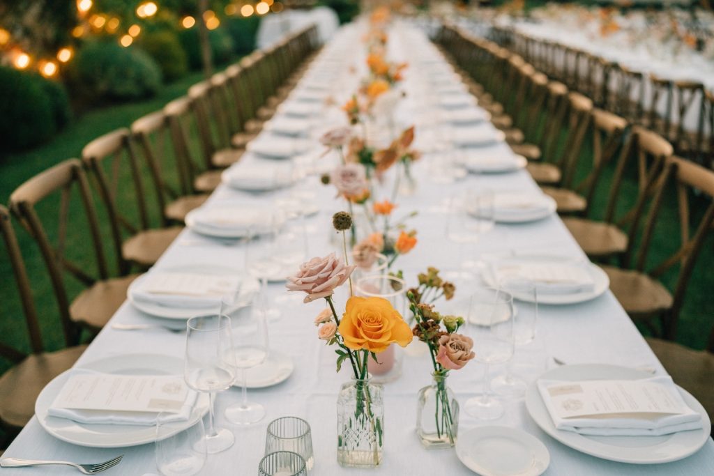 Wedding in Masseria Aura Terrae Polignano a Mare
table setting 
sublimae
wedding planner
