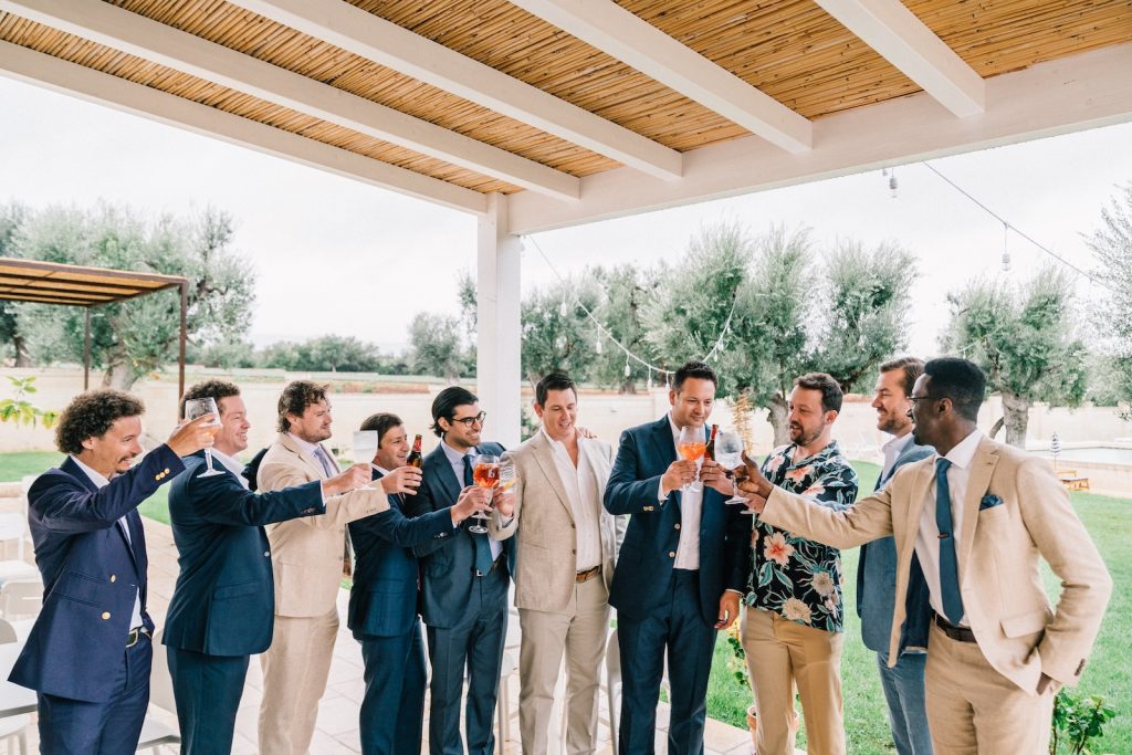 Come organizzare un matrimonio sotto la pioggia a Masseria Don Luigi
groom getting ready